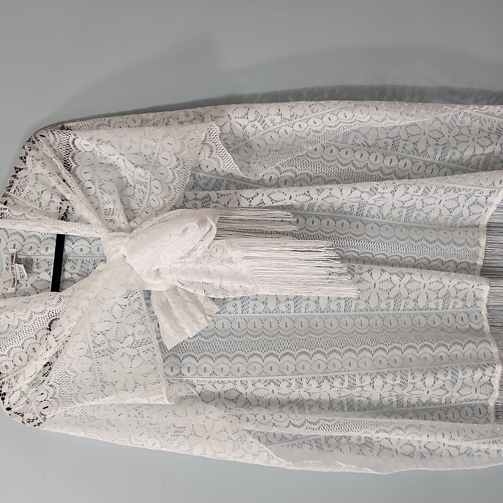 Charlotte Daniels White Lace Wrap Shawl with Fringe